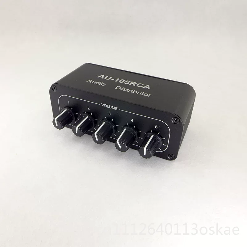 Audio And Music Splitter - Two-channel audio RCA splitter, music audio